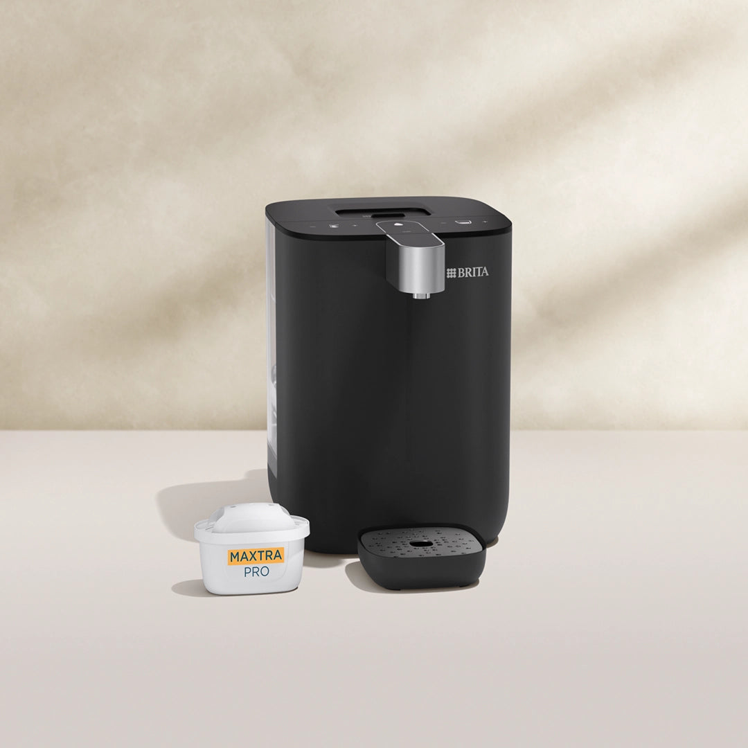 BRITA YOURCE mini in black on a beige background